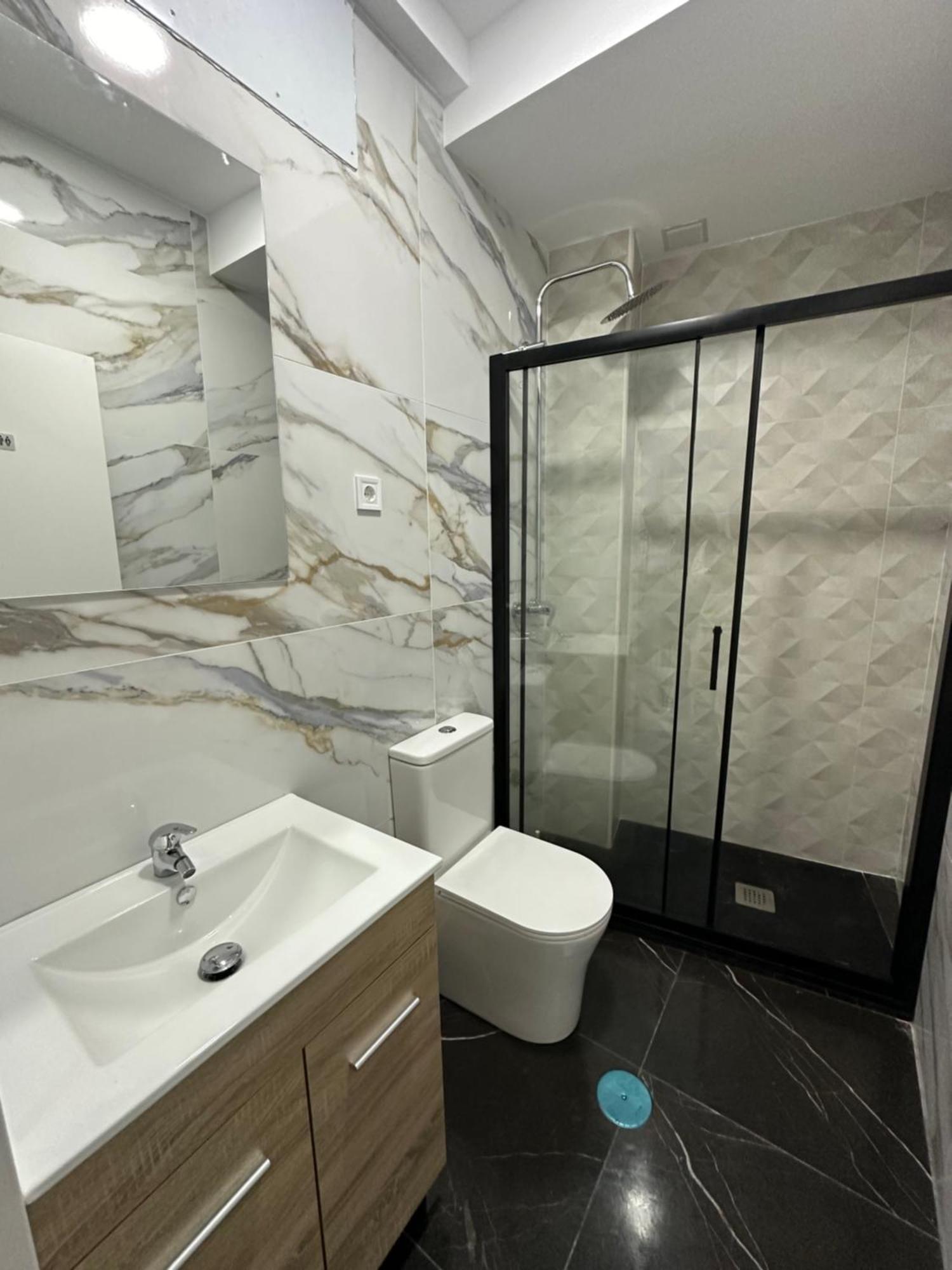 Rooms Mediavilla Madrid Exteriér fotografie