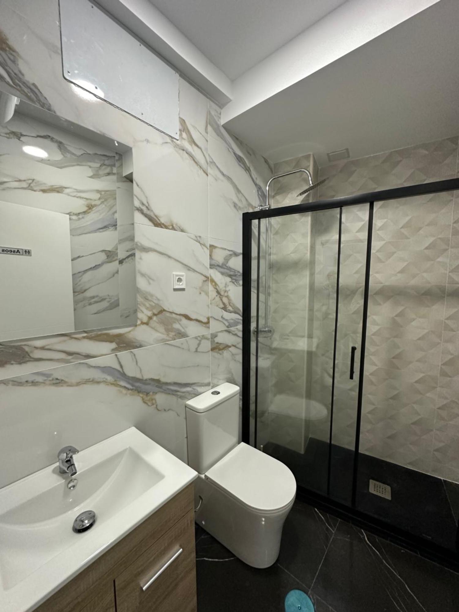 Rooms Mediavilla Madrid Exteriér fotografie